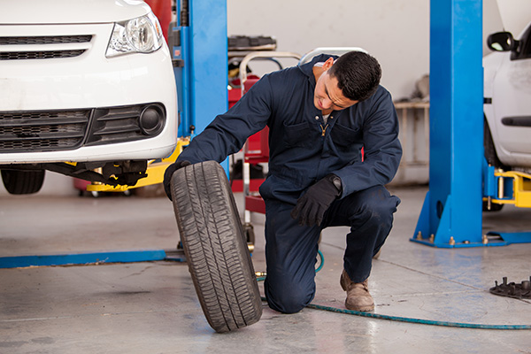 Why Is Driving on the Spare Tire Riskier Than People Think | KAMS Auto Service Center